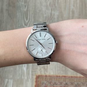 •Michael Kors• Silver Jaryn Watch